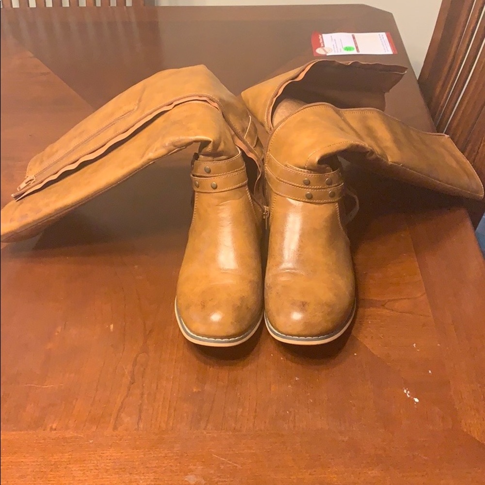 Leather boots